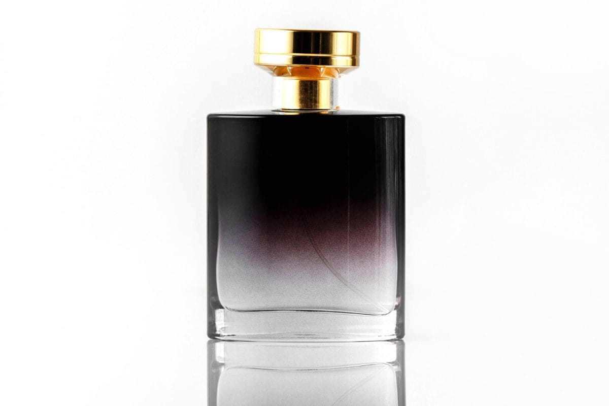 botol parfum kotak