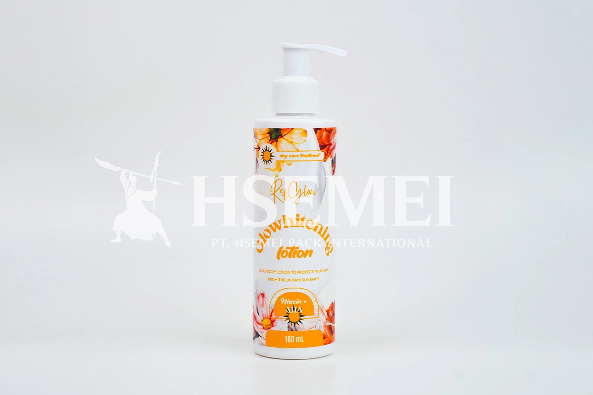 Jasa Cetak Logo di Botol Plastik, Bebas Custom dan Pilih Bahan! 1 cetak logo di botol plastik
