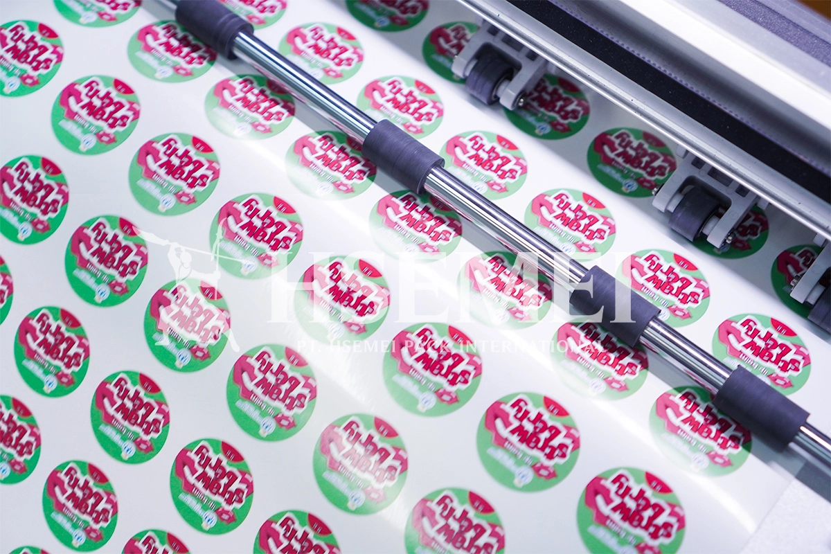 7 Perbedaan Cutting Sticker dan Printing Sticker, Pahami di Sini! 1 perbedaan cutting sticker dan printing sticker