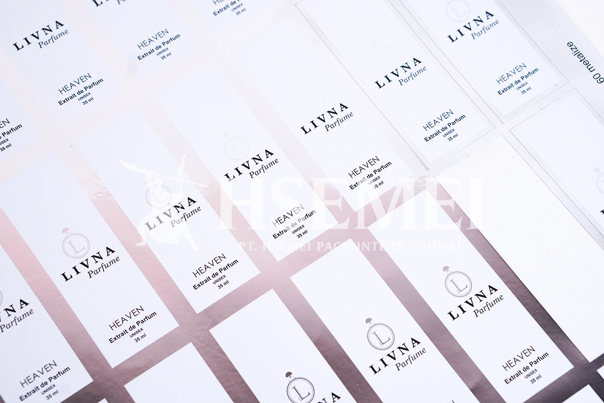 apakah stiker transparan anti air pada kemasan kosmetik