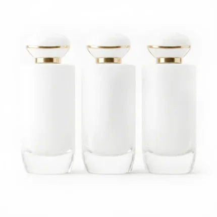 kemasan botol parfum KING CRYSTAL WHITE varian warna putih dengan aksen gold