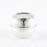 kemasan kosmetik POT KERANG varian warna putih dengan aksen silver